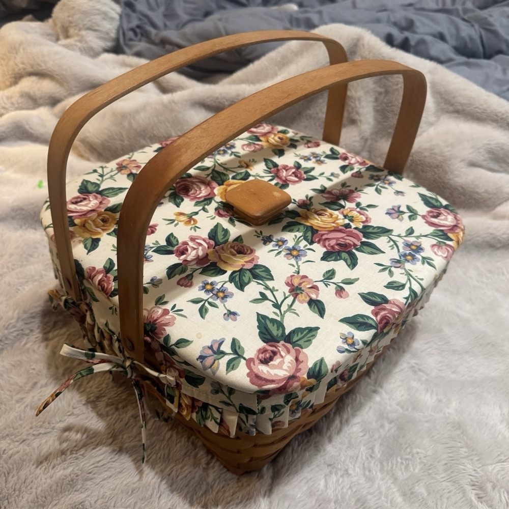 1997 LONGABERGER WOVEN TRADITIONS CAKE BASKET COMBO W/LINER PROTECTOR PAD LID